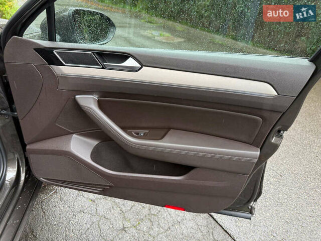 Коричневый Фольксваген Пассат, объемом двигателя 2 л и пробегом 226 тыс. км за 17990 $, фото 10 на Automoto.ua