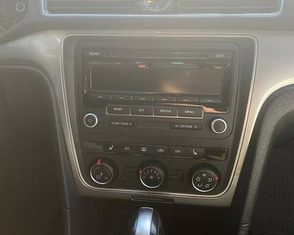 Коричневый Фольксваген Пассат, объемом двигателя 1.8 л и пробегом 183 тыс. км за 9000 $, фото 2 на Automoto.ua