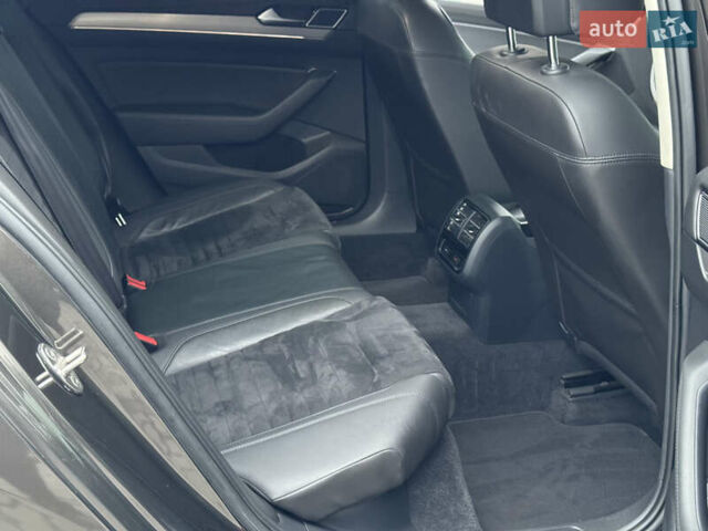 Коричневый Фольксваген Пассат, объемом двигателя 2 л и пробегом 200 тыс. км за 15950 $, фото 24 на Automoto.ua