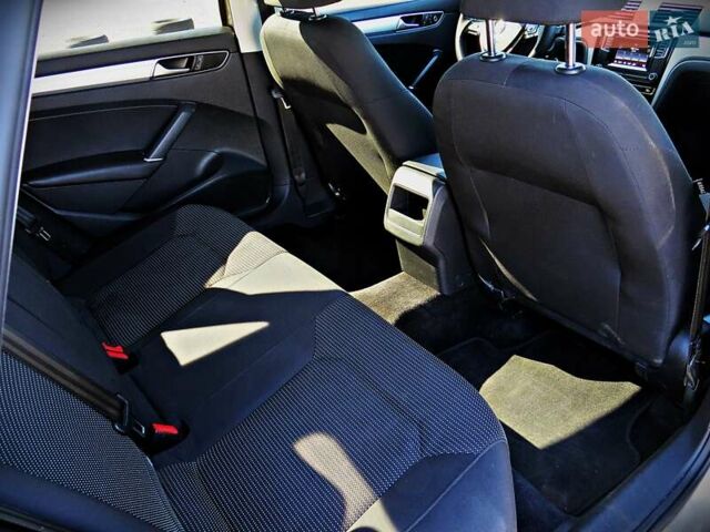 Коричневый Фольксваген Пассат, объемом двигателя 1.8 л и пробегом 185 тыс. км за 11800 $, фото 13 на Automoto.ua