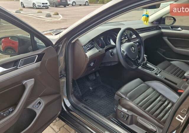 Коричневый Фольксваген Пассат, объемом двигателя 1.97 л и пробегом 267 тыс. км за 21100 $, фото 16 на Automoto.ua