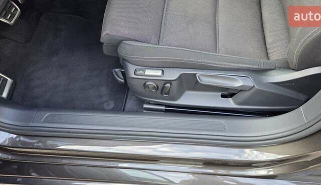 Коричневый Фольксваген Пассат, объемом двигателя 1.6 л и пробегом 220 тыс. км за 16000 $, фото 19 на Automoto.ua