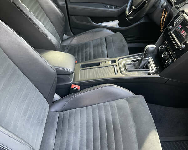 Коричневый Фольксваген Пассат, объемом двигателя 2 л и пробегом 227 тыс. км за 19200 $, фото 25 на Automoto.ua