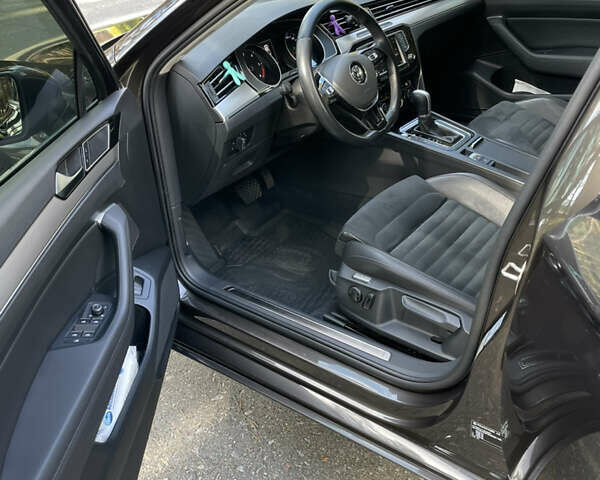 Коричневый Фольксваген Пассат, объемом двигателя 2 л и пробегом 227 тыс. км за 19200 $, фото 15 на Automoto.ua