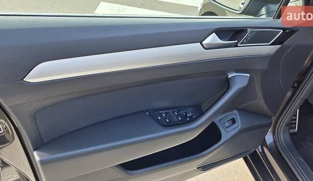 Коричневый Фольксваген Пассат, объемом двигателя 1.6 л и пробегом 220 тыс. км за 16000 $, фото 10 на Automoto.ua