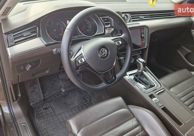 Коричневый Фольксваген Пассат, объемом двигателя 1.97 л и пробегом 267 тыс. км за 21100 $, фото 11 на Automoto.ua