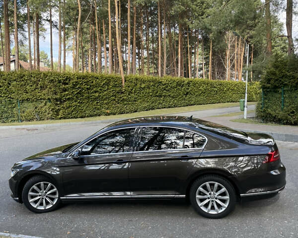 Коричневый Фольксваген Пассат, объемом двигателя 2 л и пробегом 227 тыс. км за 19200 $, фото 4 на Automoto.ua