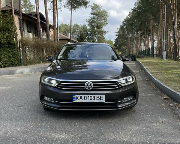 Коричневый Фольксваген Пассат, объемом двигателя 2 л и пробегом 227 тыс. км за 19200 $, фото 5 на Automoto.ua