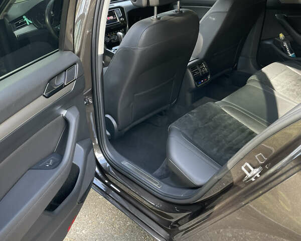 Коричневый Фольксваген Пассат, объемом двигателя 2 л и пробегом 227 тыс. км за 19200 $, фото 17 на Automoto.ua