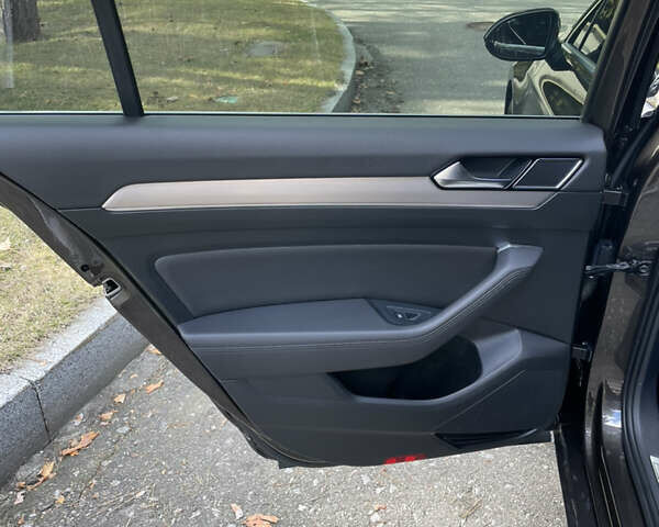 Коричневый Фольксваген Пассат, объемом двигателя 2 л и пробегом 227 тыс. км за 19200 $, фото 23 на Automoto.ua