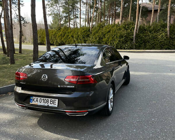 Коричневый Фольксваген Пассат, объемом двигателя 2 л и пробегом 227 тыс. км за 19200 $, фото 2 на Automoto.ua