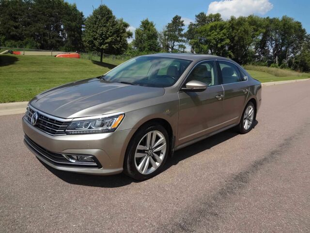 Коричневий Фольксваген Пассат, об'ємом двигуна 1.8 л та пробігом 56 тис. км за 5500 $, фото 2 на Automoto.ua