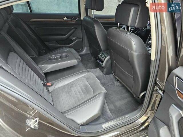 Коричневий Фольксваген Пассат, об'ємом двигуна 1.97 л та пробігом 188 тис. км за 19999 $, фото 47 на Automoto.ua