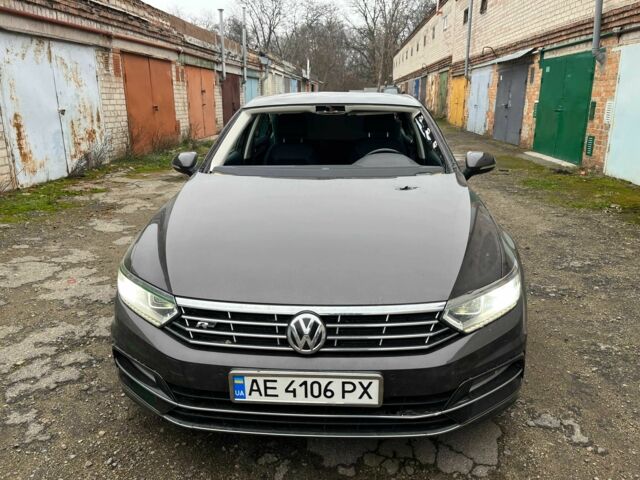 Коричневый Фольксваген Пассат, объемом двигателя 2 л и пробегом 100 тыс. км за 6000 $, фото 1 на Automoto.ua
