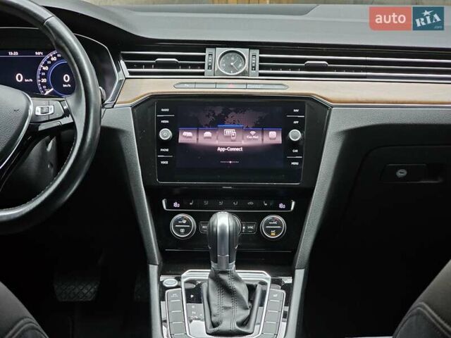 Коричневий Фольксваген Пассат, об'ємом двигуна 1.97 л та пробігом 188 тис. км за 19999 $, фото 30 на Automoto.ua