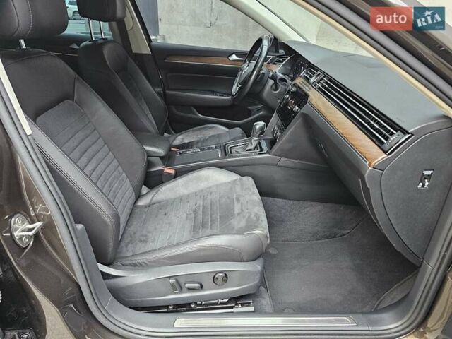 Коричневий Фольксваген Пассат, об'ємом двигуна 1.97 л та пробігом 188 тис. км за 19999 $, фото 43 на Automoto.ua