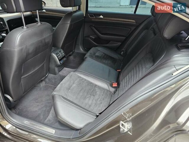 Коричневий Фольксваген Пассат, об'ємом двигуна 1.97 л та пробігом 188 тис. км за 19999 $, фото 49 на Automoto.ua