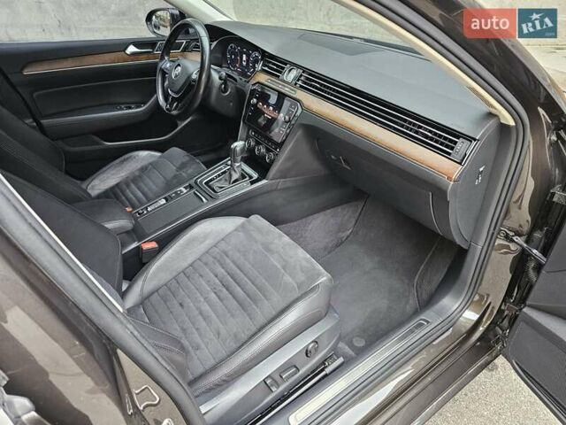 Коричневий Фольксваген Пассат, об'ємом двигуна 1.97 л та пробігом 188 тис. км за 19999 $, фото 44 на Automoto.ua