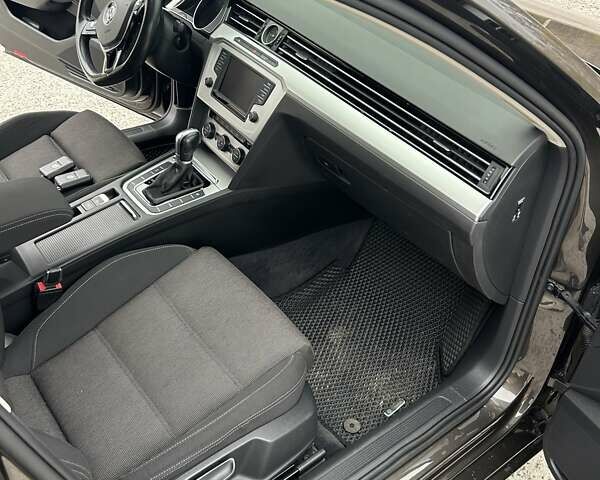 Коричневый Фольксваген Пассат, объемом двигателя 1.97 л и пробегом 340 тыс. км за 15500 $, фото 10 на Automoto.ua