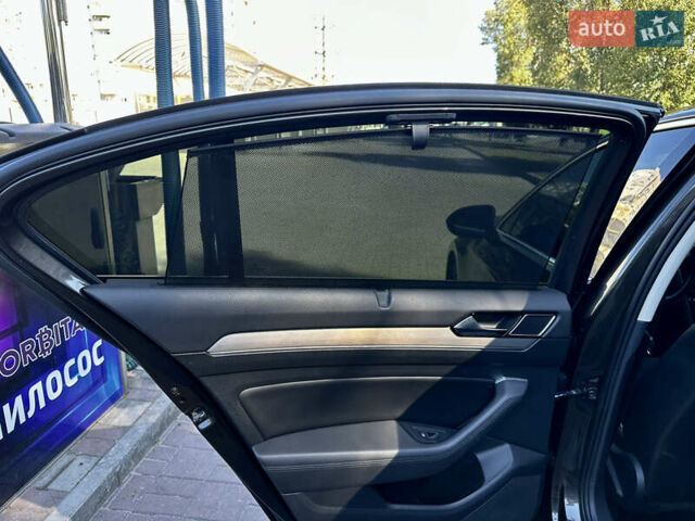 Коричневий Фольксваген Пассат, об'ємом двигуна 1.8 л та пробігом 145 тис. км за 17999 $, фото 17 на Automoto.ua
