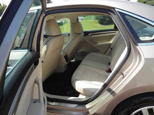 Коричневий Фольксваген Пассат, об'ємом двигуна 1.8 л та пробігом 56 тис. км за 5500 $, фото 10 на Automoto.ua