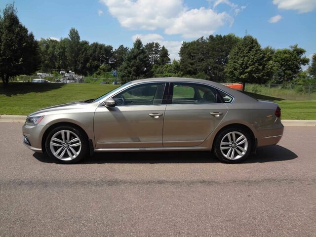 Коричневий Фольксваген Пассат, об'ємом двигуна 1.8 л та пробігом 56 тис. км за 5500 $, фото 7 на Automoto.ua