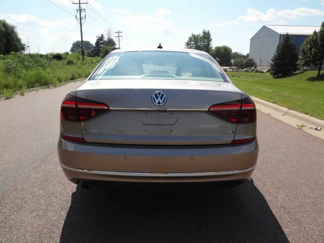 Коричневий Фольксваген Пассат, об'ємом двигуна 1.8 л та пробігом 56 тис. км за 5500 $, фото 5 на Automoto.ua