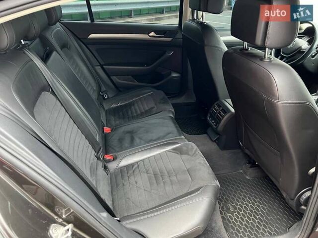 Коричневый Фольксваген Пассат, объемом двигателя 1.97 л и пробегом 185 тыс. км за 17000 $, фото 15 на Automoto.ua