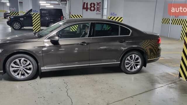 Коричневый Фольксваген Пассат, объемом двигателя 1.8 л и пробегом 42 тыс. км за 27000 $, фото 2 на Automoto.ua