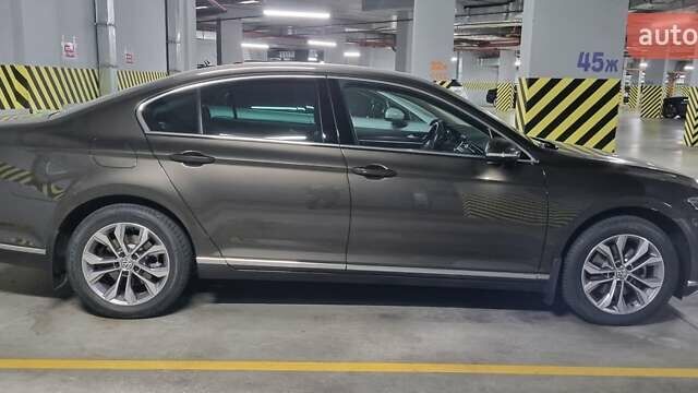 Коричневый Фольксваген Пассат, объемом двигателя 1.8 л и пробегом 42 тыс. км за 27000 $, фото 7 на Automoto.ua