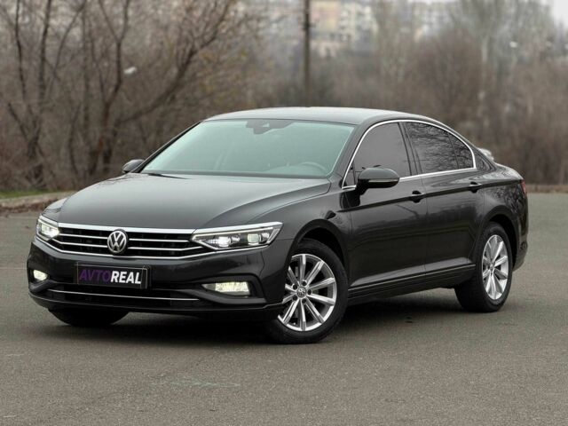 Коричневый Фольксваген Пассат, объемом двигателя 2 л и пробегом 207 тыс. км за 24000 $, фото 1 на Automoto.ua