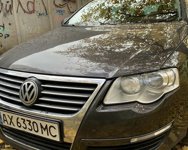 Коричневий Фольксваген Пассат, об'ємом двигуна 2 л та пробігом 290 тис. км за 4300 $, фото 1 на Automoto.ua