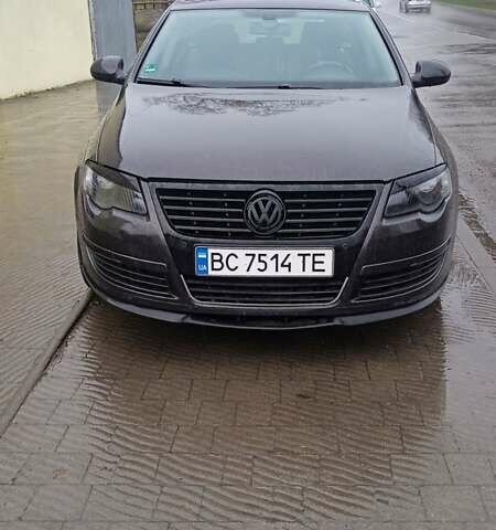 Коричневий Фольксваген Пассат, об'ємом двигуна 1.98 л та пробігом 241 тис. км за 5800 $, фото 10 на Automoto.ua