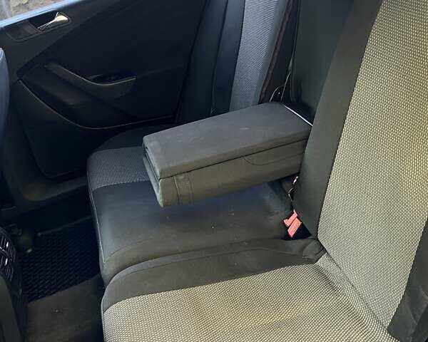 Коричневый Фольксваген Пассат, объемом двигателя 1.98 л и пробегом 236 тыс. км за 4900 $, фото 10 на Automoto.ua