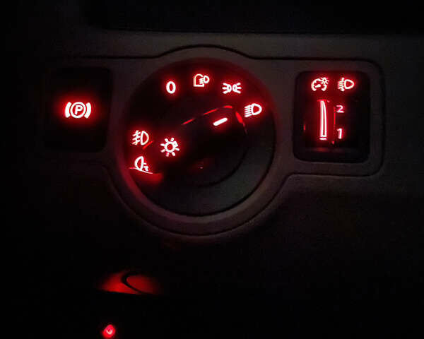 Коричневый Фольксваген Пассат, объемом двигателя 2 л и пробегом 290 тыс. км за 7300 $, фото 4 на Automoto.ua