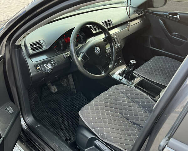 Коричневий Фольксваген Пассат, об'ємом двигуна 1.6 л та пробігом 290 тис. км за 4900 $, фото 11 на Automoto.ua