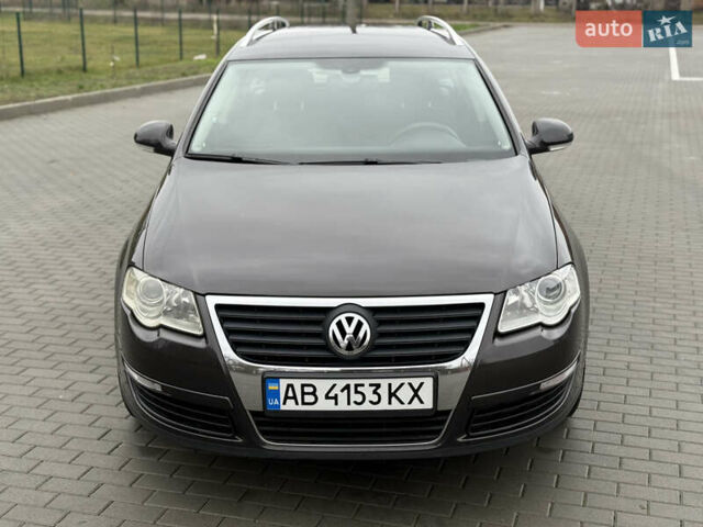 Коричневый Фольксваген Пассат, объемом двигателя 2 л и пробегом 280 тыс. км за 4999 $, фото 1 на Automoto.ua