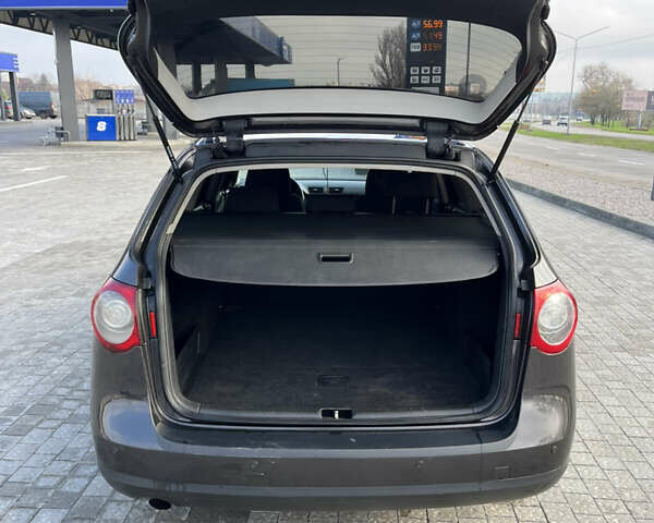 Коричневий Фольксваген Пассат, об'ємом двигуна 1.6 л та пробігом 290 тис. км за 4900 $, фото 6 на Automoto.ua