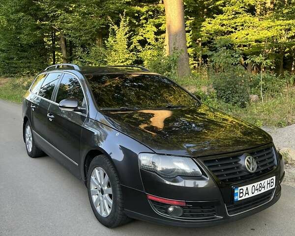 Коричневый Фольксваген Пассат, объемом двигателя 1.98 л и пробегом 236 тыс. км за 4900 $, фото 2 на Automoto.ua