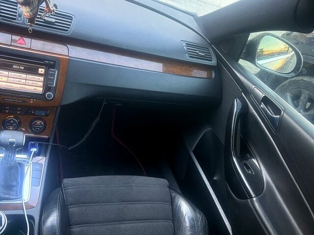 Коричневый Фольксваген Пассат, объемом двигателя 3.2 л и пробегом 340 тыс. км за 5900 $, фото 1 на Automoto.ua