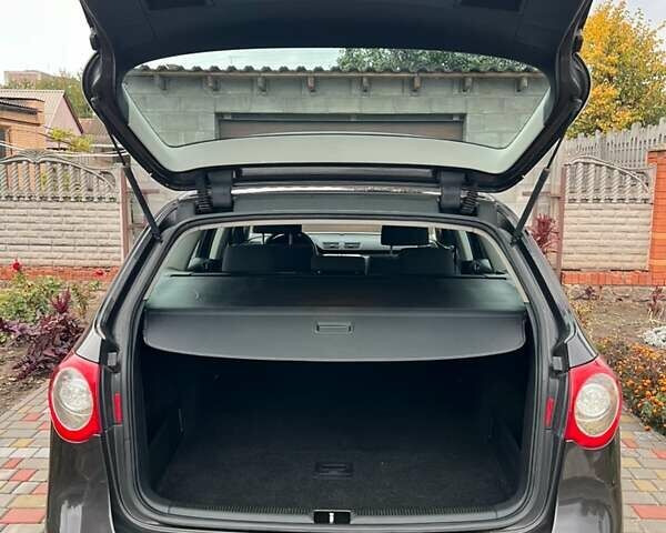 Коричневый Фольксваген Пассат, объемом двигателя 1.97 л и пробегом 183 тыс. км за 6500 $, фото 18 на Automoto.ua