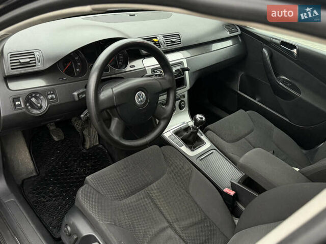 Коричневый Фольксваген Пассат, объемом двигателя 2 л и пробегом 280 тыс. км за 4999 $, фото 7 на Automoto.ua