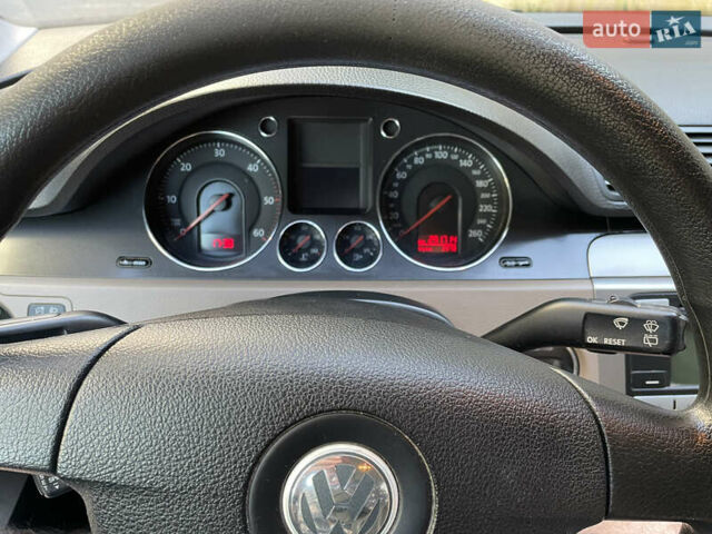 Коричневый Фольксваген Пассат, объемом двигателя 2 л и пробегом 290 тыс. км за 7300 $, фото 8 на Automoto.ua