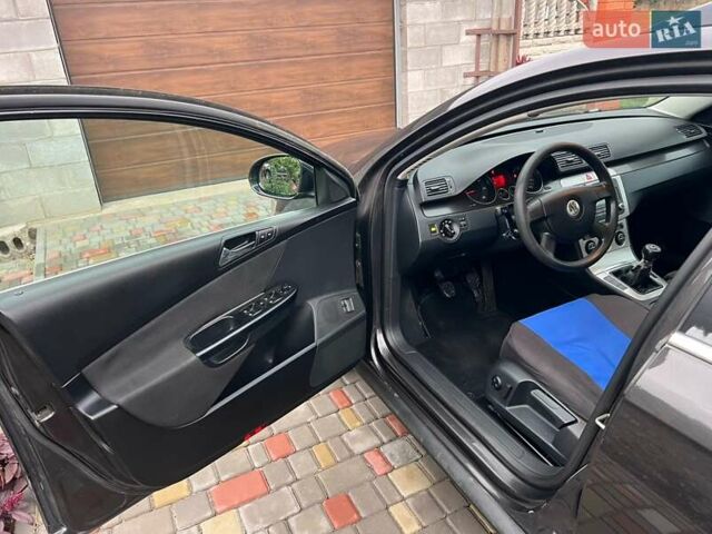 Коричневый Фольксваген Пассат, объемом двигателя 1.97 л и пробегом 183 тыс. км за 6500 $, фото 16 на Automoto.ua