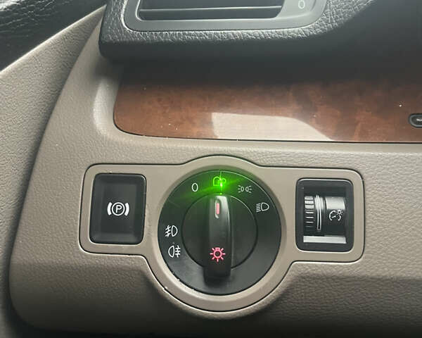 Коричневый Фольксваген Пассат, объемом двигателя 2 л и пробегом 295 тыс. км за 7200 $, фото 7 на Automoto.ua