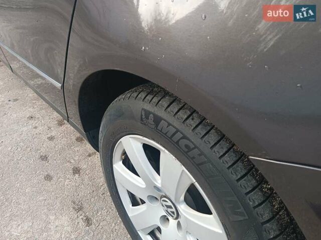 Коричневий Фольксваген Пассат, об'ємом двигуна 1.97 л та пробігом 350 тис. км за 5500 $, фото 3 на Automoto.ua