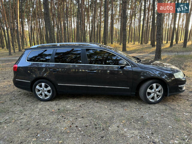 Коричневый Фольксваген Пассат, объемом двигателя 2 л и пробегом 298 тыс. км за 7000 $, фото 1 на Automoto.ua