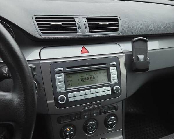 Коричневый Фольксваген Пассат, объемом двигателя 1.9 л и пробегом 241 тыс. км за 6200 $, фото 22 на Automoto.ua