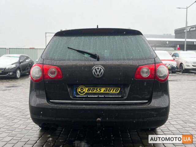 Коричневый Фольксваген Пассат, объемом двигателя 2 л и пробегом 307 тыс. км за 5890 $, фото 5 на Automoto.ua