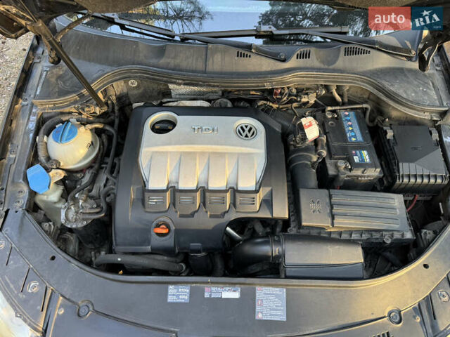 Коричневый Фольксваген Пассат, объемом двигателя 2 л и пробегом 298 тыс. км за 7000 $, фото 11 на Automoto.ua